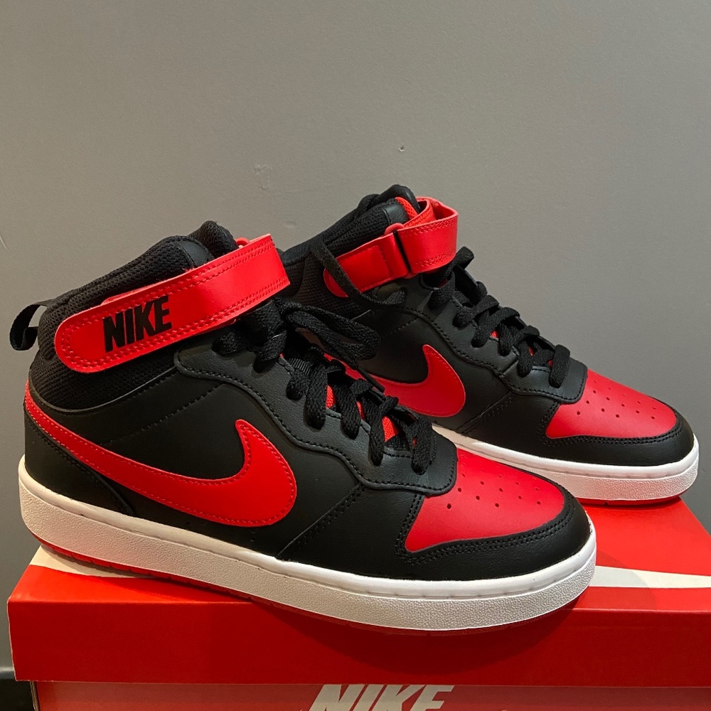 Nike Court Borough Mid 2